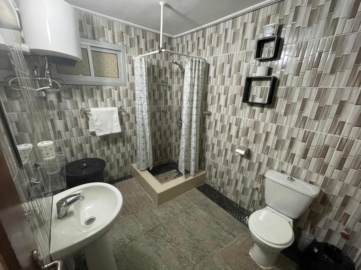 Homestay Appartement 2 Chambres Yaoundé エクステリア 写真